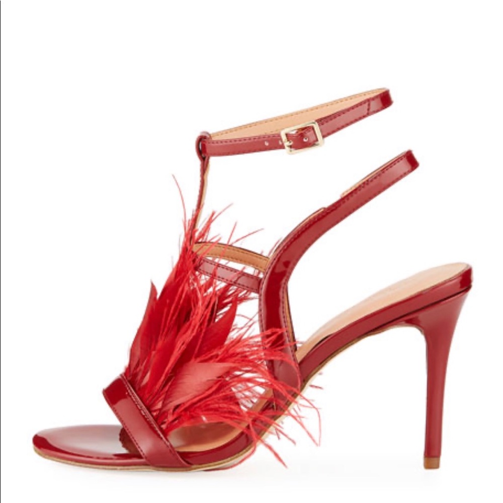 Halston Heritage Tasha Feather Size 7.5